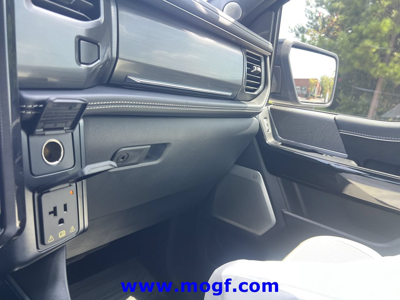 Certified 2023 Ford F150 Lightning Platinum AWD/4WD image 11