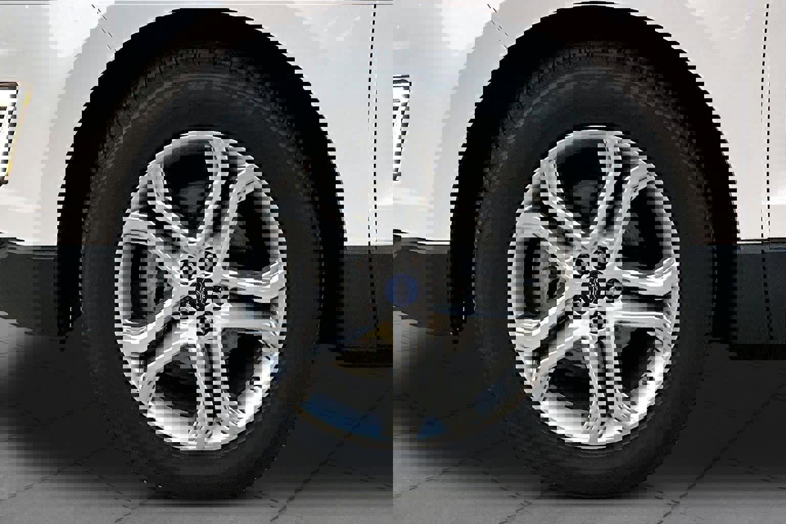 Used 2017 Ford Edge Titanium w/ Technology Package image 19