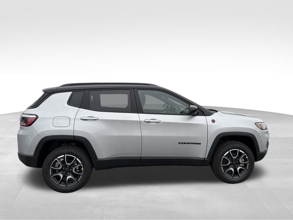 New 2026 Jeep Compass Trailhawk w/ Sun, Sound & Navigation Group image 9