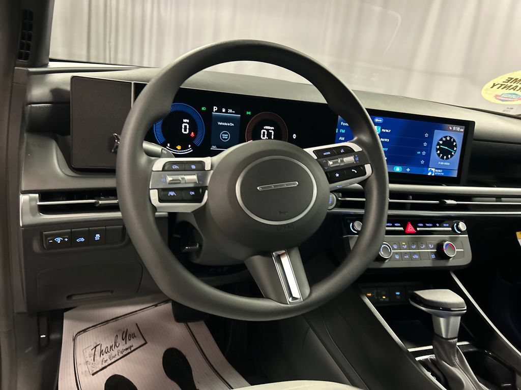 New 2026 Hyundai Santa Cruz SE FWD image 13