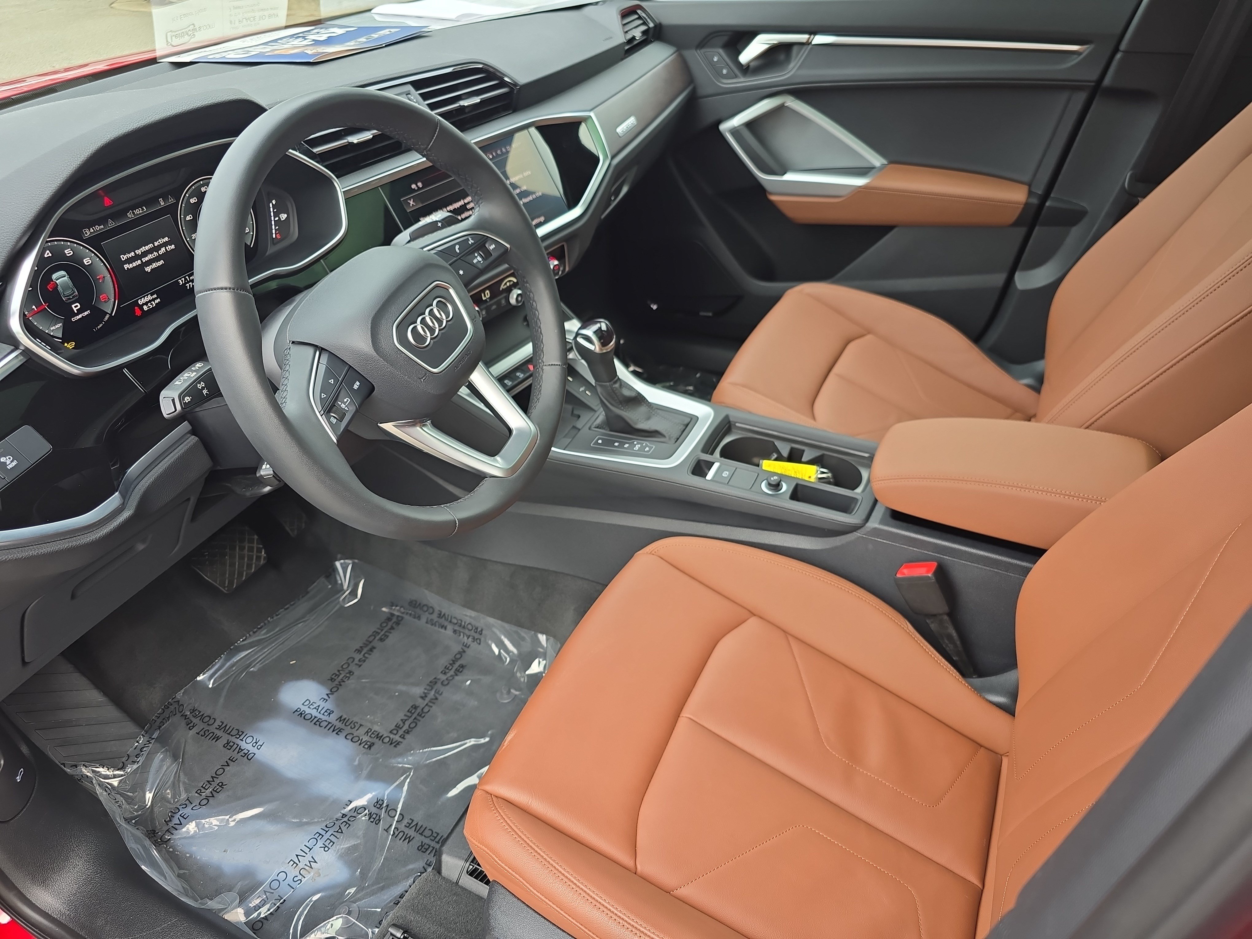 Certified 2025 Audi Q3 2.0T Premium Plus w/ Premium Plus Package AWD/4WD image 15