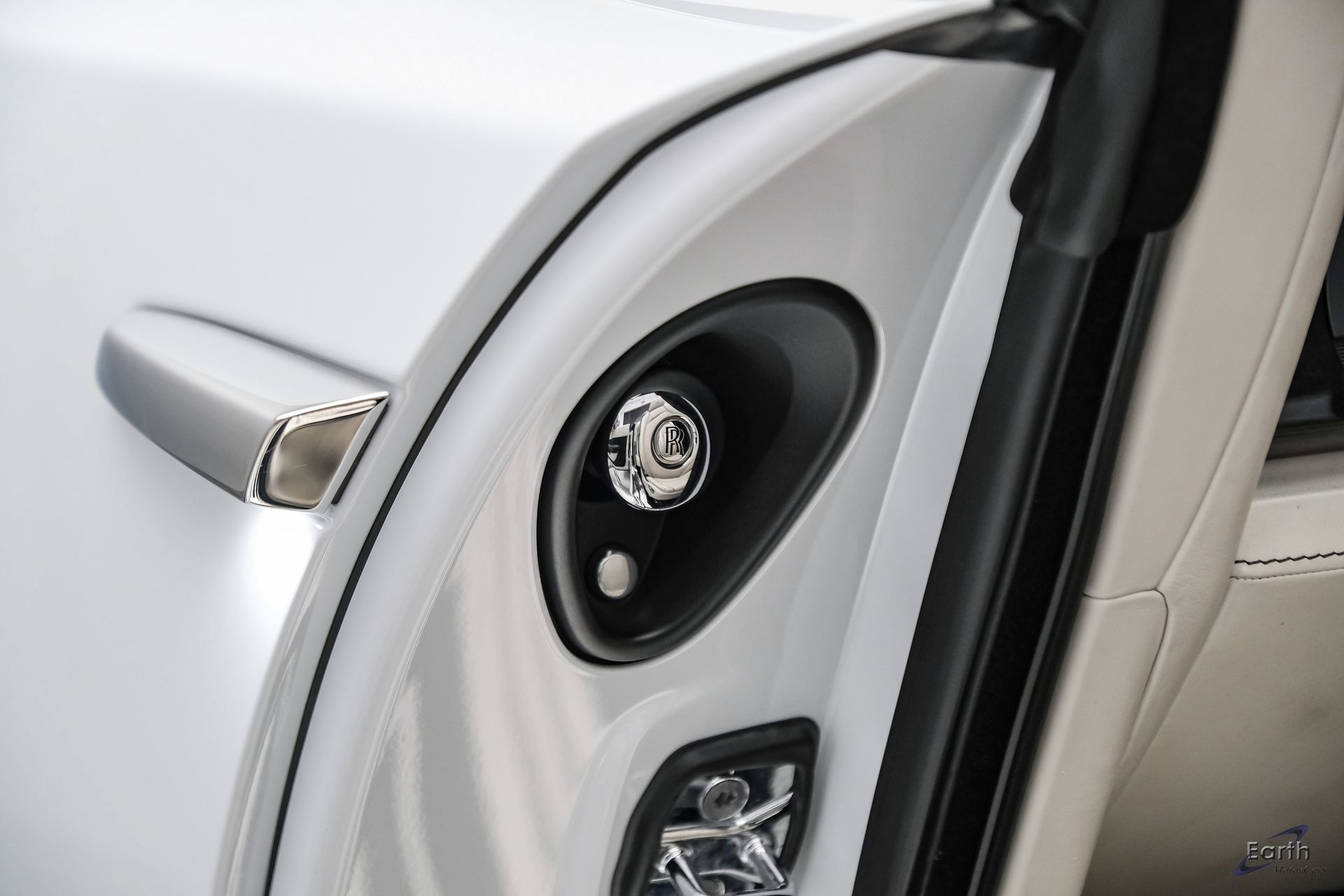 Used 2017 Rolls-Royce Dawn RWD image 98