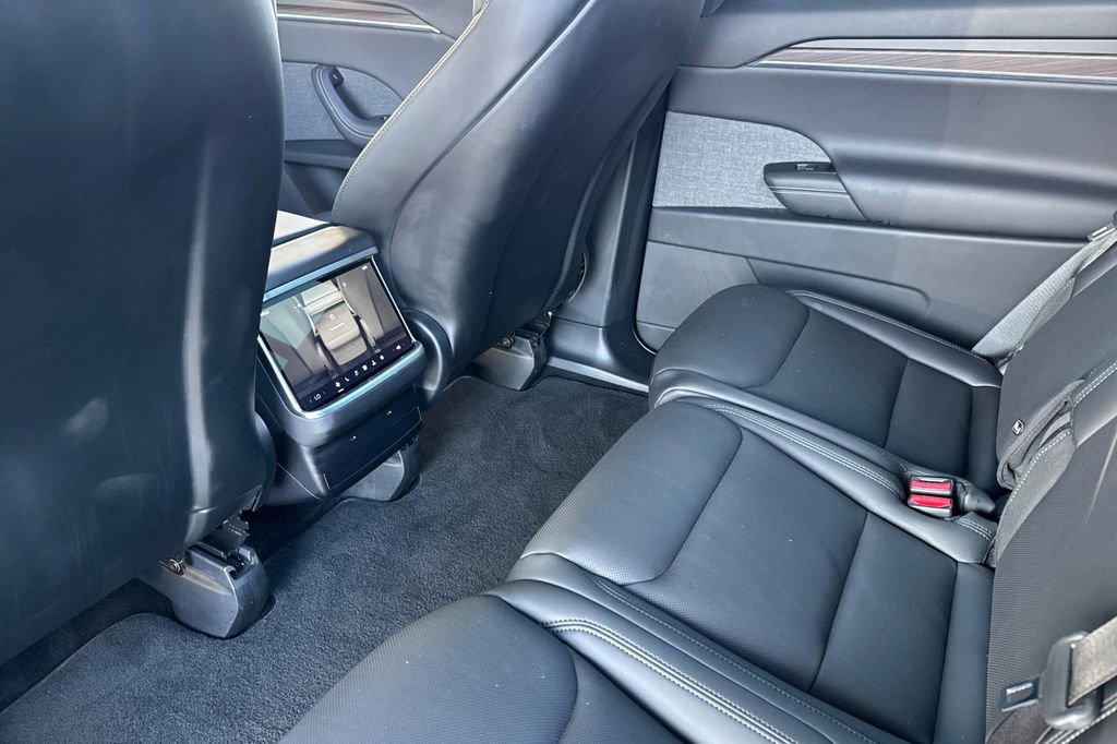 Used 2024 Tesla Model X image 11