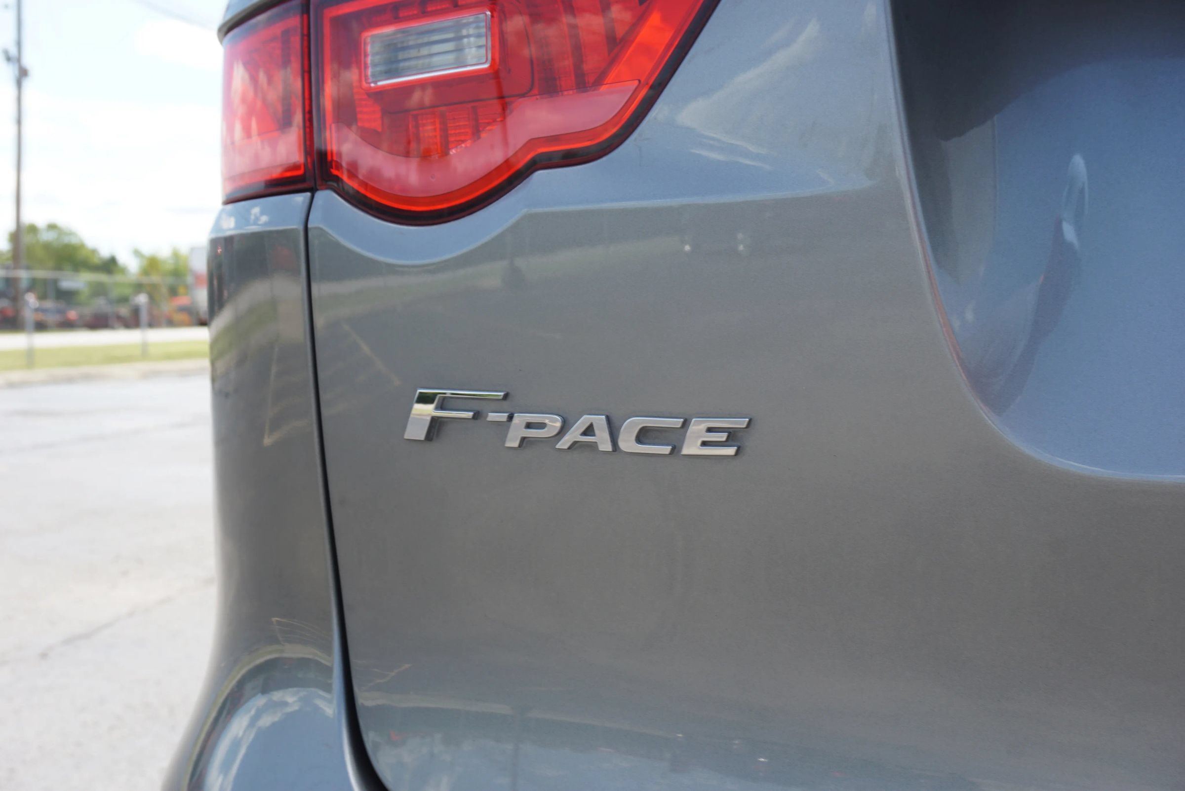 Used 2018 Jaguar F-PACE Premium AWD/4WD image 10