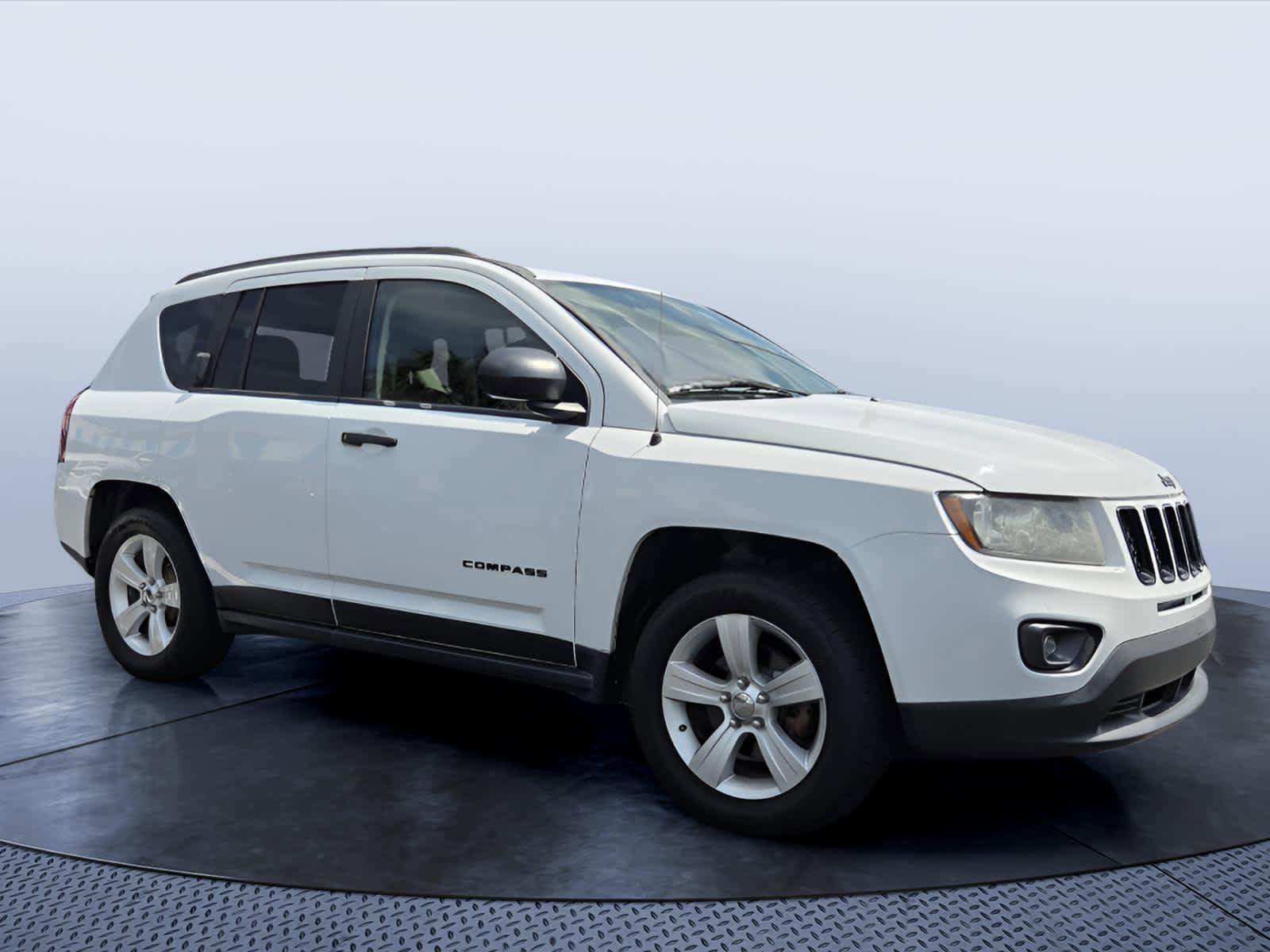 Used 2015 Jeep Compass Sport FWD image 1