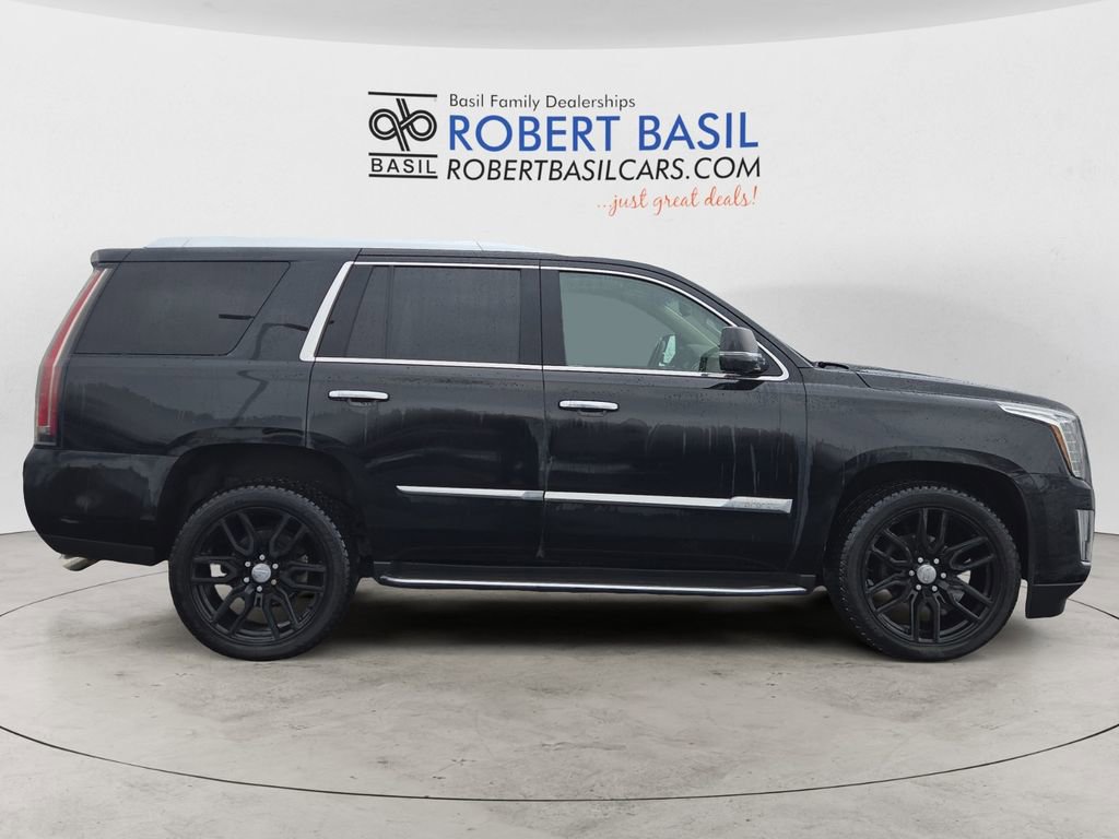 Used 2016 Cadillac Escalade Luxury image 6