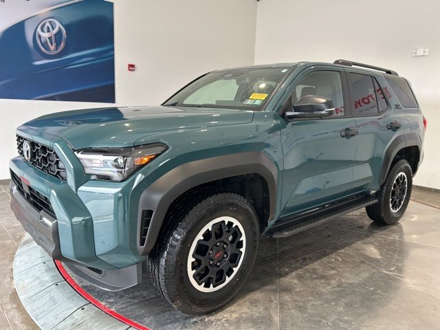 Used 2025 Toyota 4Runner TRD Off-Road Premium w/ Tow Technology Package image 2