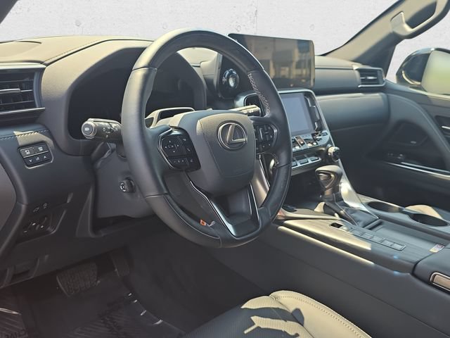 New 2026 Lexus LX 600 4WD w/ Luxury Package image 18