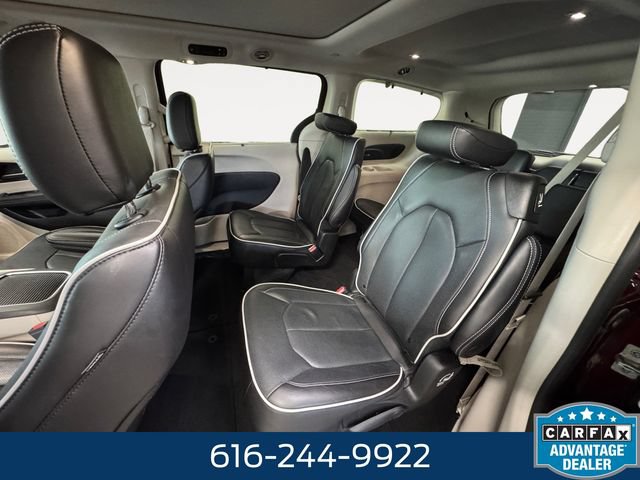 Used 2023 Chrysler Pacifica Limited AWD/4WD image 21