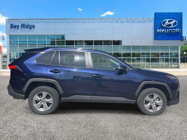 Used 2025 Toyota RAV4 XLE AWD/4WD image 5