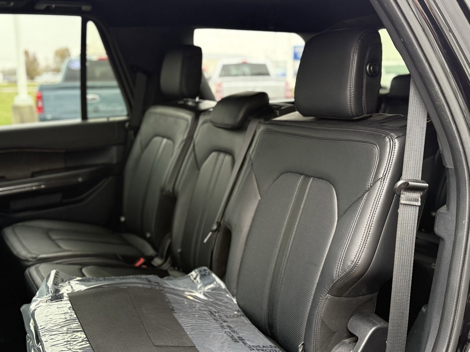 Used 2020 Ford Expedition Limited image 11