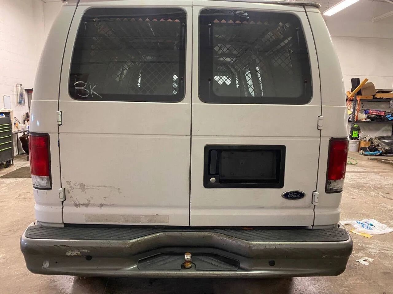 Used 2001 Ford E-250 and Econoline 250 image 4