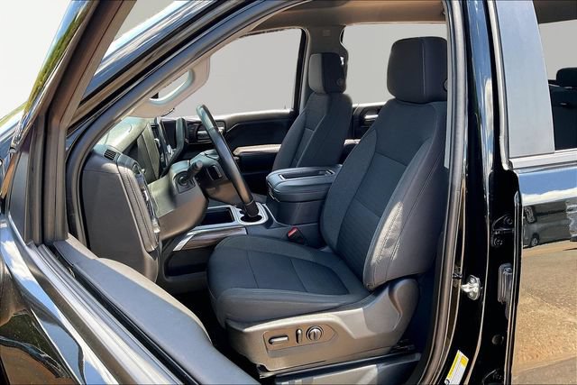 Used 2021 Chevrolet Silverado 1500 LT Trail Boss w/ Bed Protection Package AWD/4WD image 15