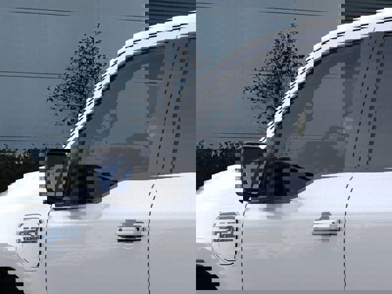 New 2025 Ford F150 Lightning Flash image 20