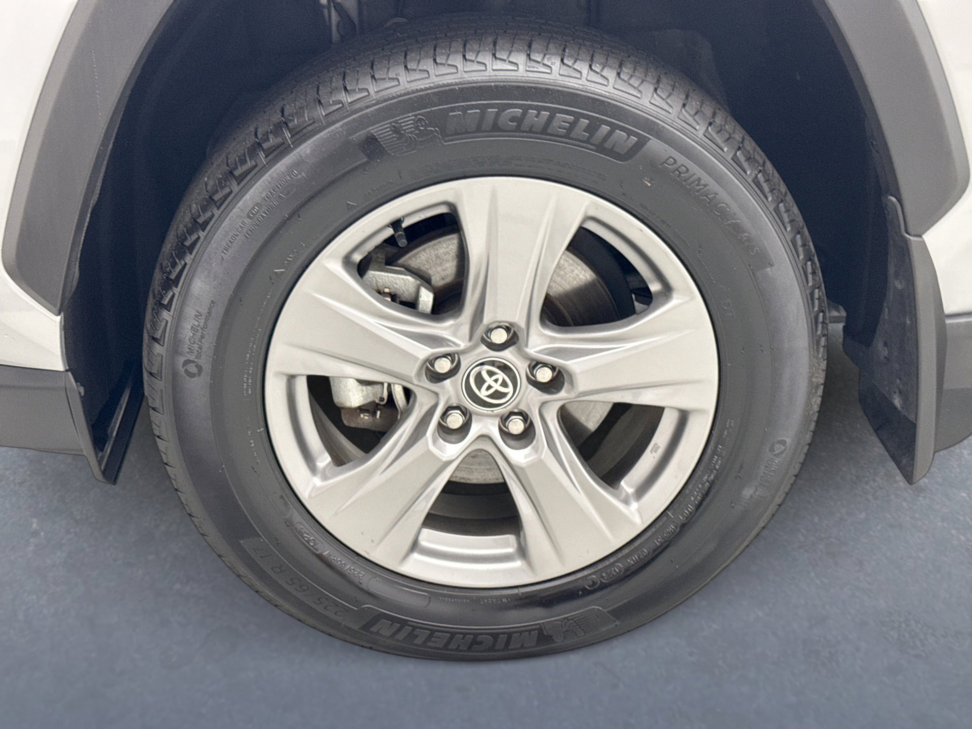 Used 2024 Toyota RAV4 XLE image 23