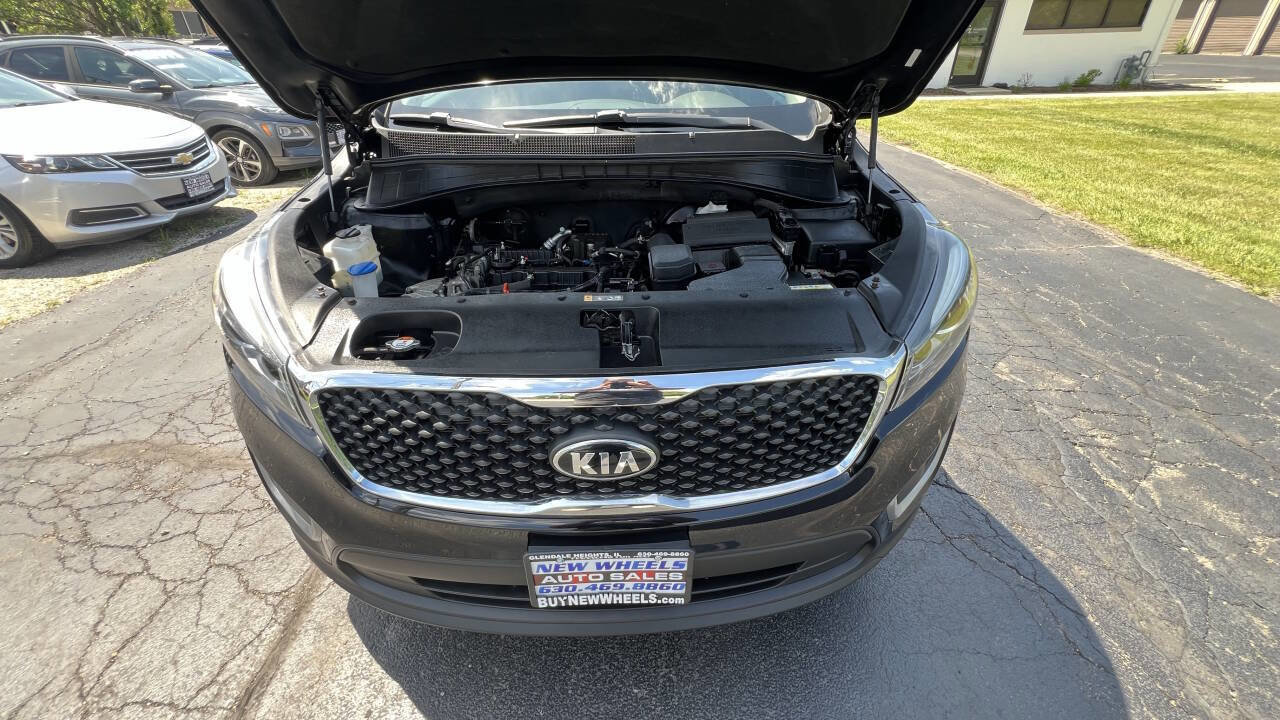 Used 2017 Kia Sorento L image 34