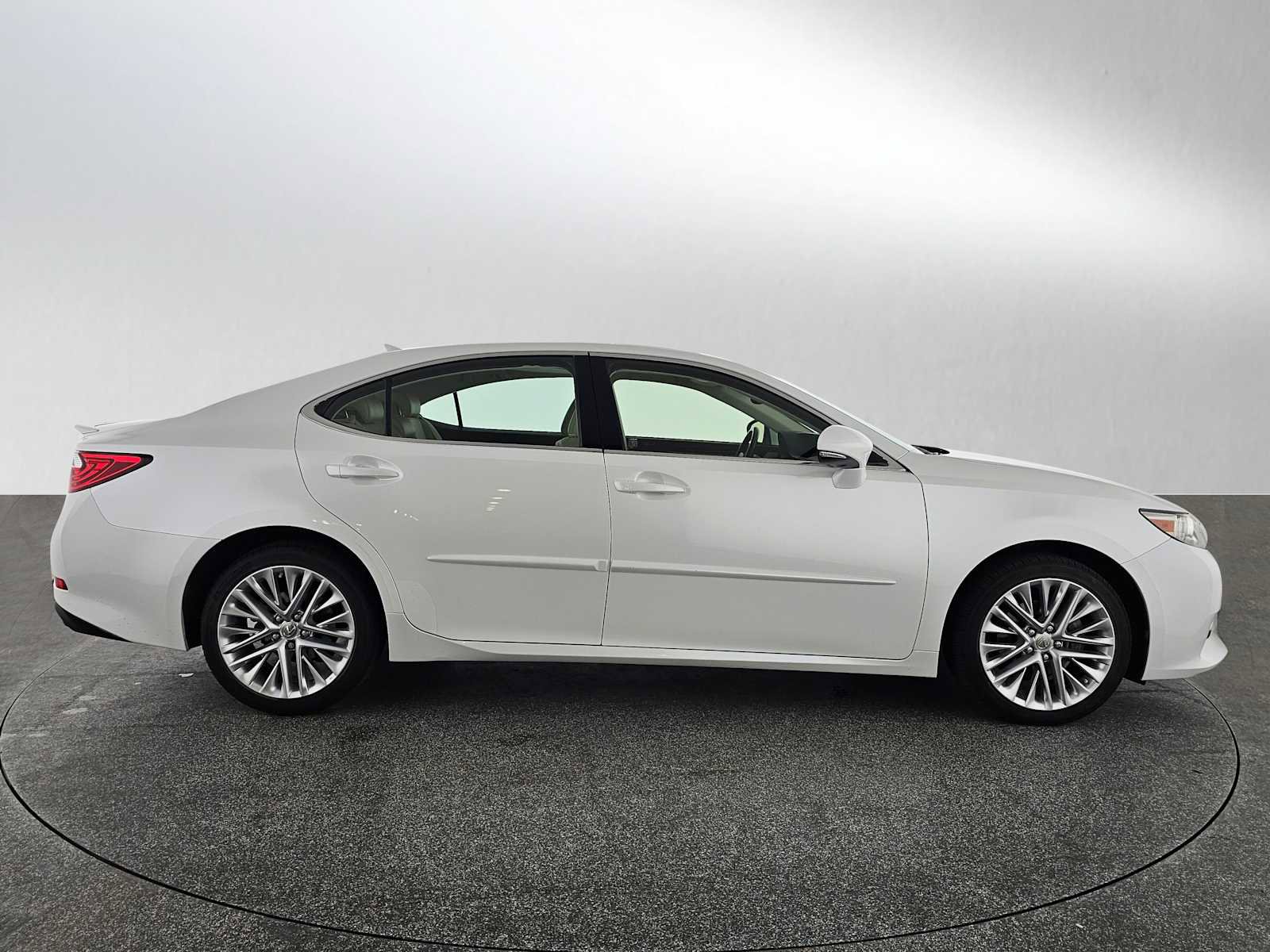 Used 2013 Lexus ES 350 image 2