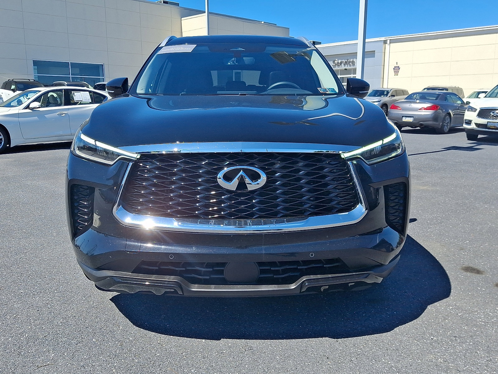 Certified 2023 INFINITI QX60 Luxe w/ Cargo Package AWD/4WD image 2