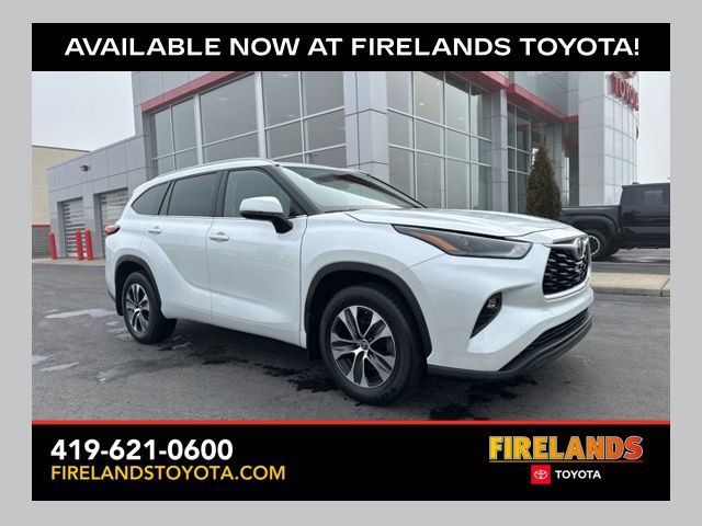 Certified 2022 Toyota Highlander XLE image 1