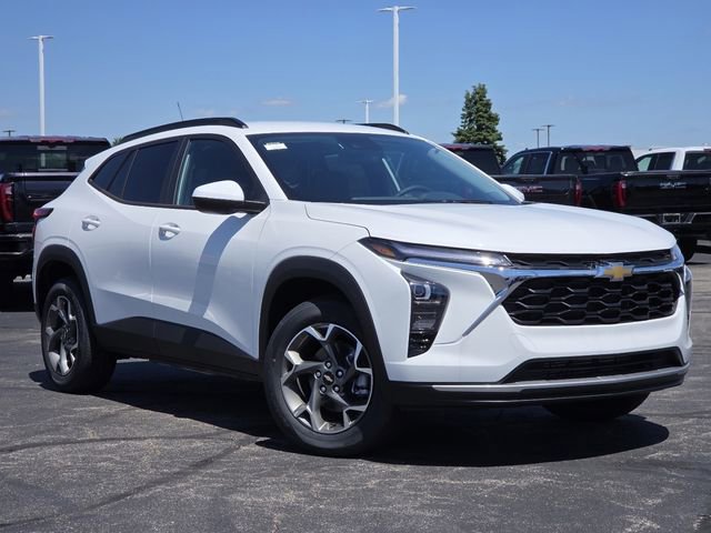 New 2026 Chevrolet Trax LT w/ Driver Confidence Package FWD image 2