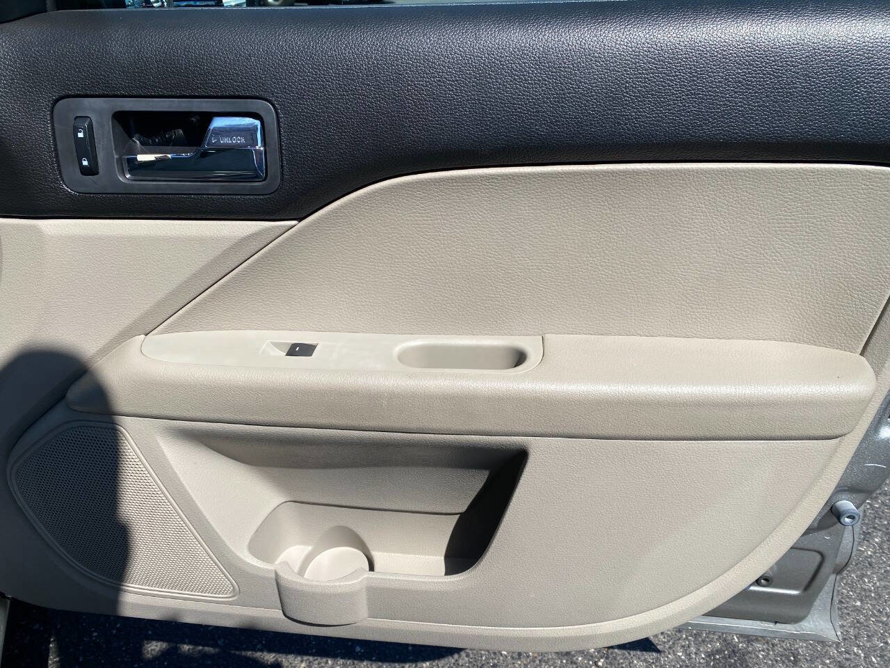 Used 2009 Ford Fusion SE FWD image 29
