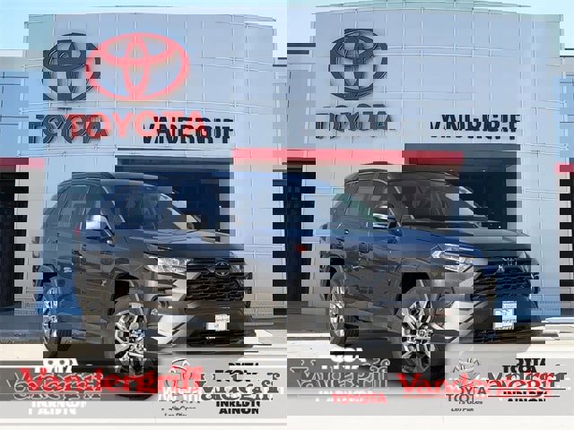 Certified 2021 Toyota RAV4 XLE Premium image 1