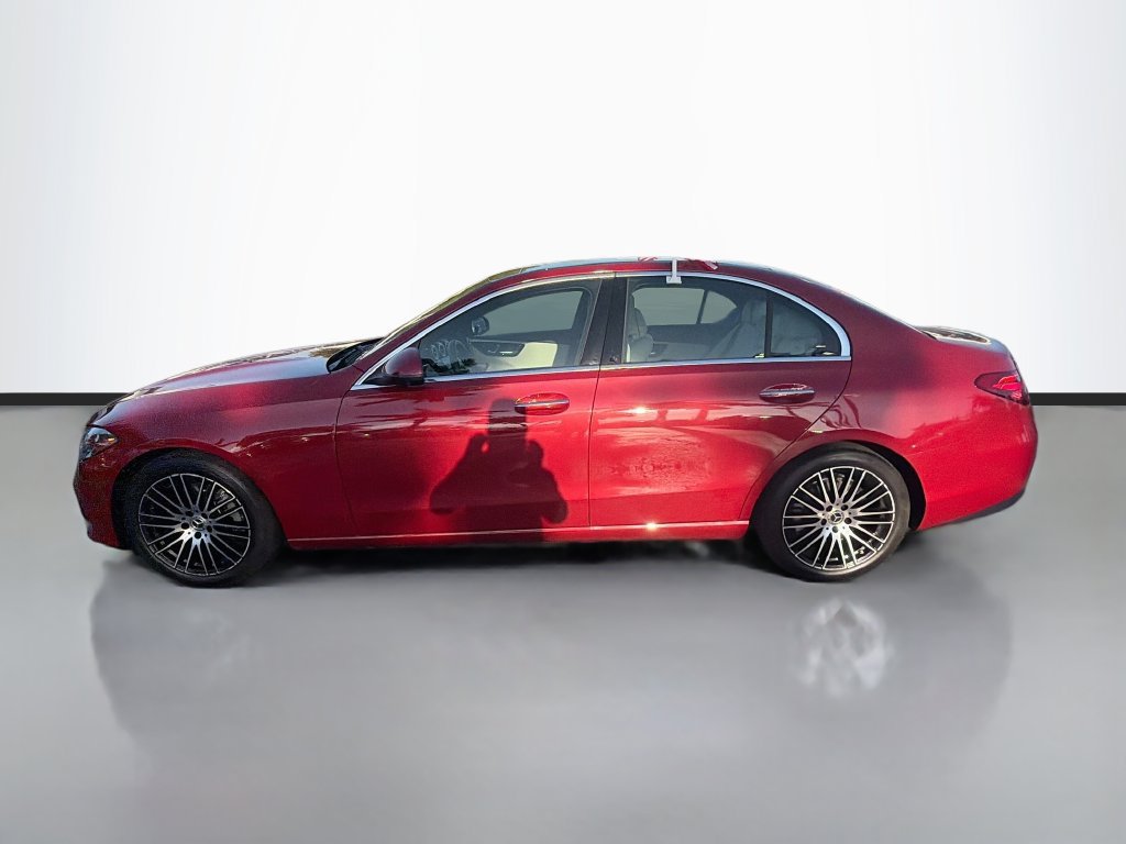 Used 2025 Mercedes-Benz C 300 4MATIC Sedan image 4
