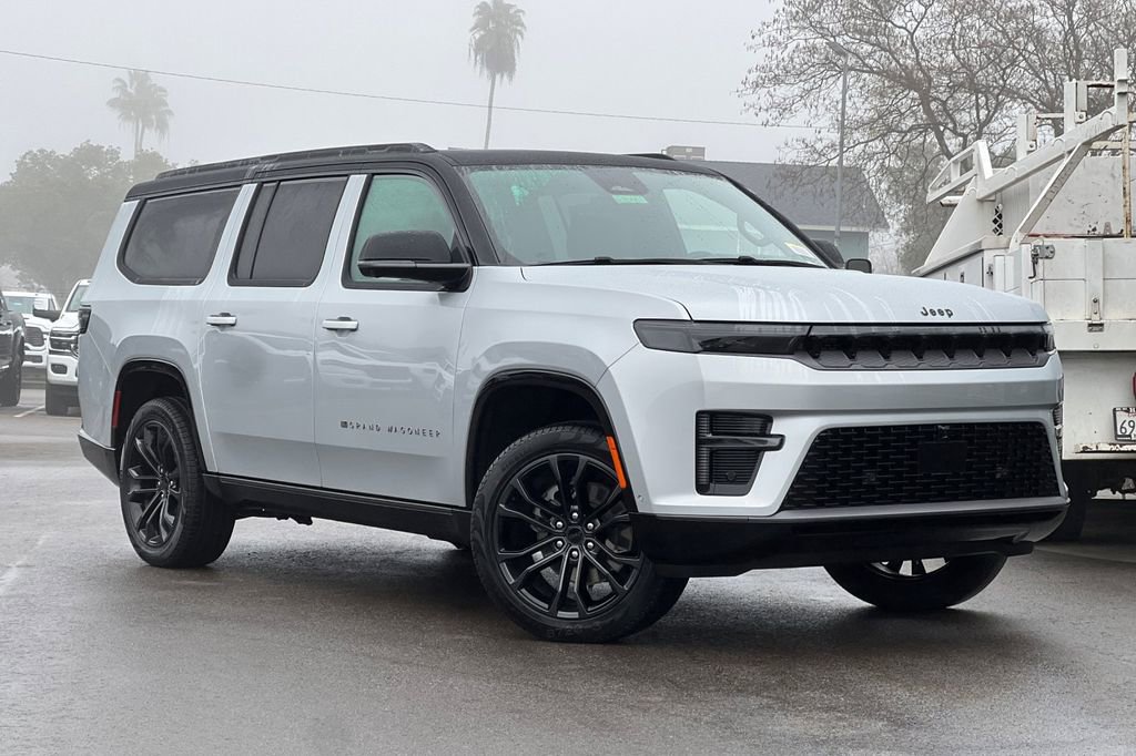 New 2026 Jeep Grand Wagoneer L Summit w/ Premium Group III image 2