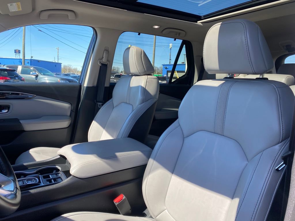 Used 2024 Honda Pilot Touring image 10