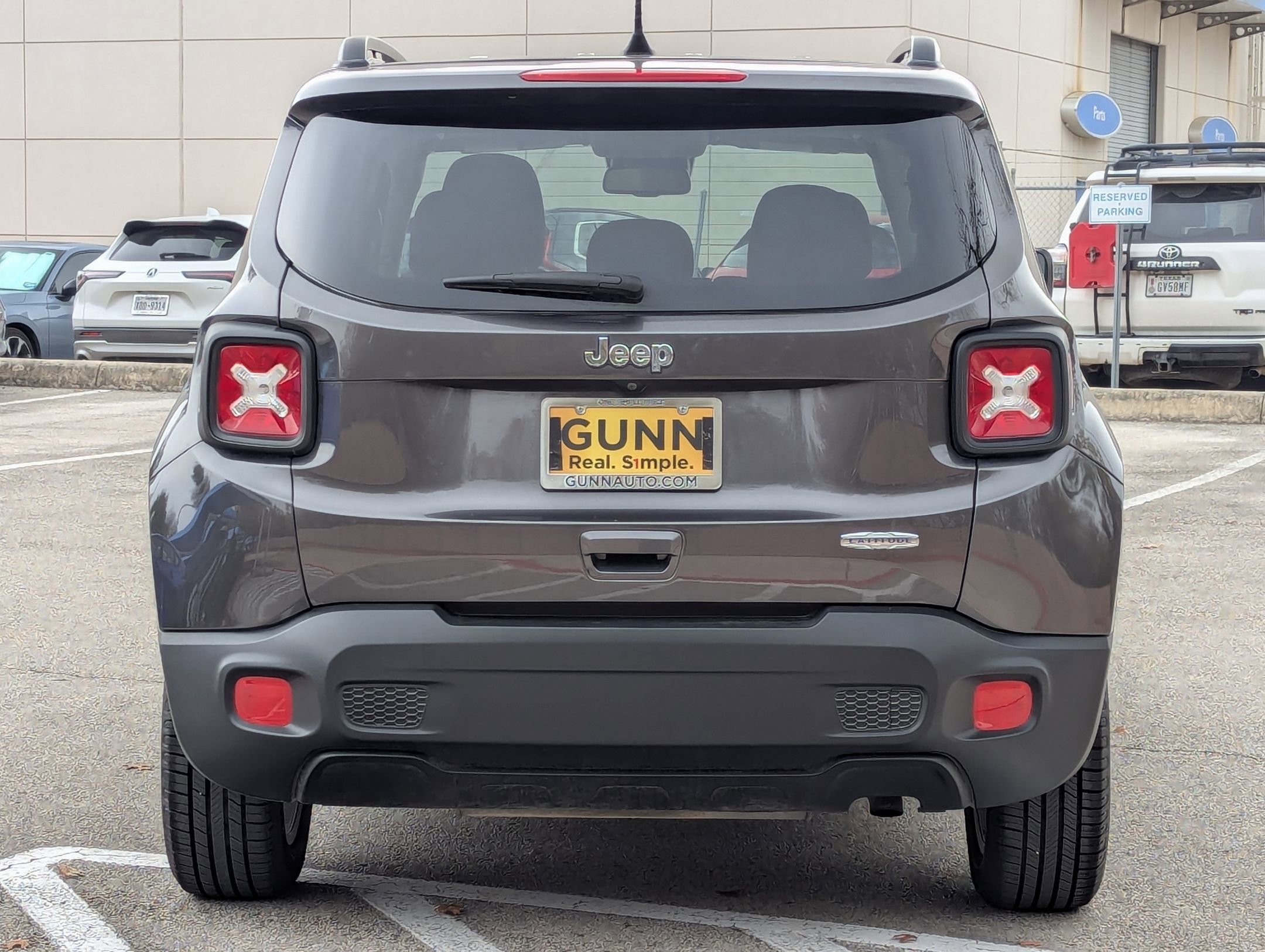 Used 2018 Jeep Renegade Latitude w/ Safety & Security Group image 3