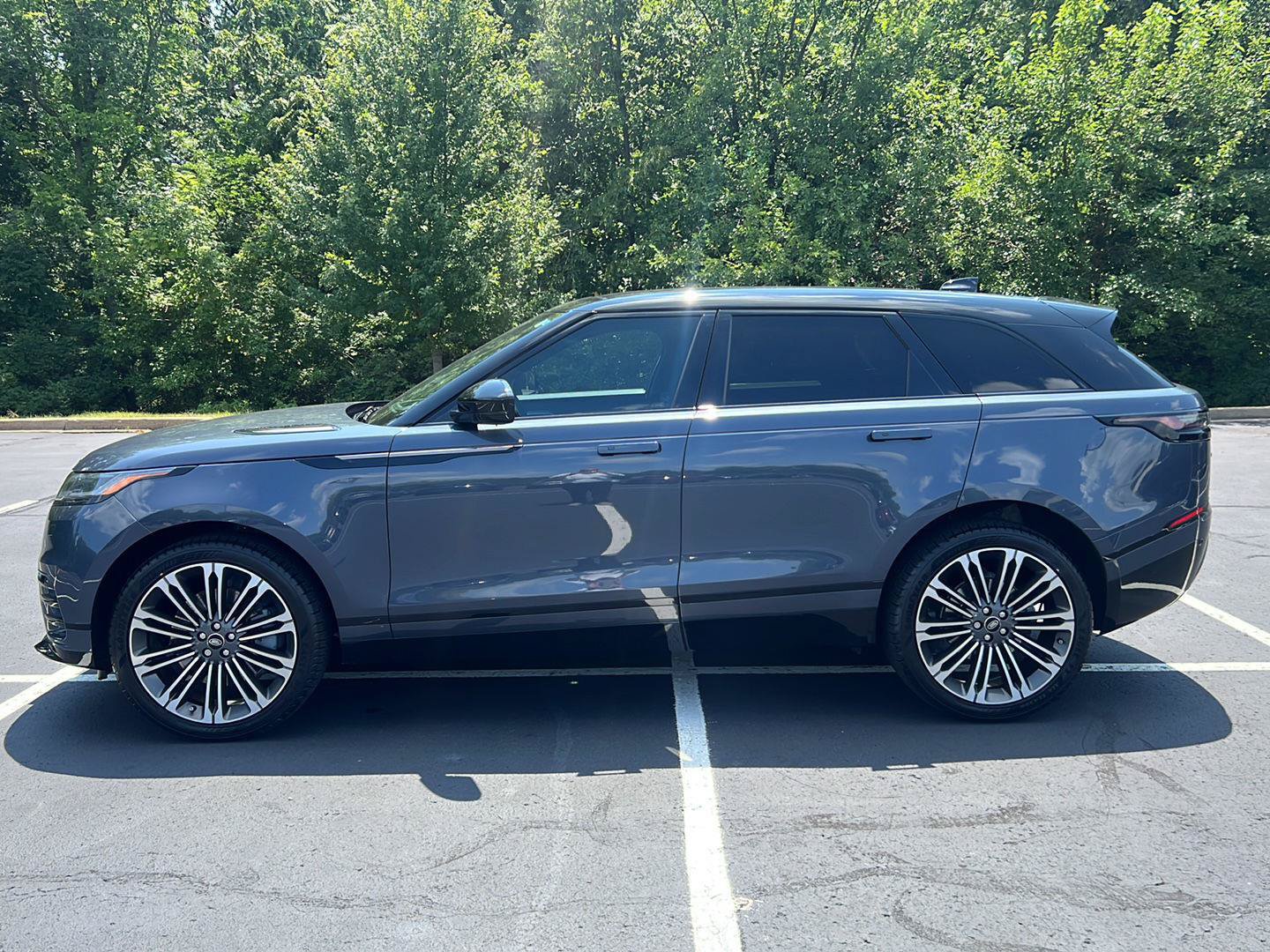 Certified 2024 Land Rover Range Rover Velar Dynamic HSE AWD/4WD image 2