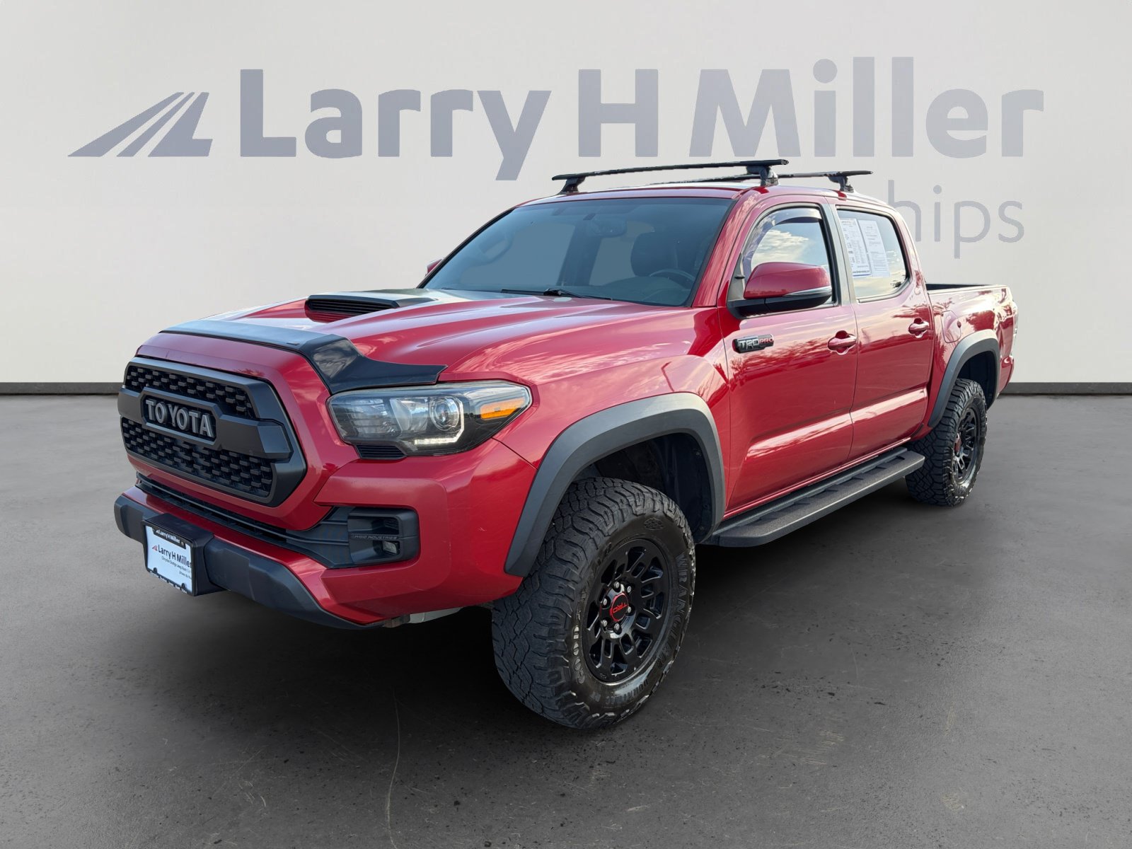 Used 2017 Toyota Tacoma TRD Pro AWD/4WD image 1