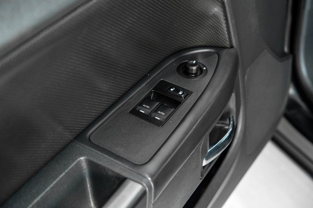 Used 2009 Dodge Challenger R/T RWD image 32