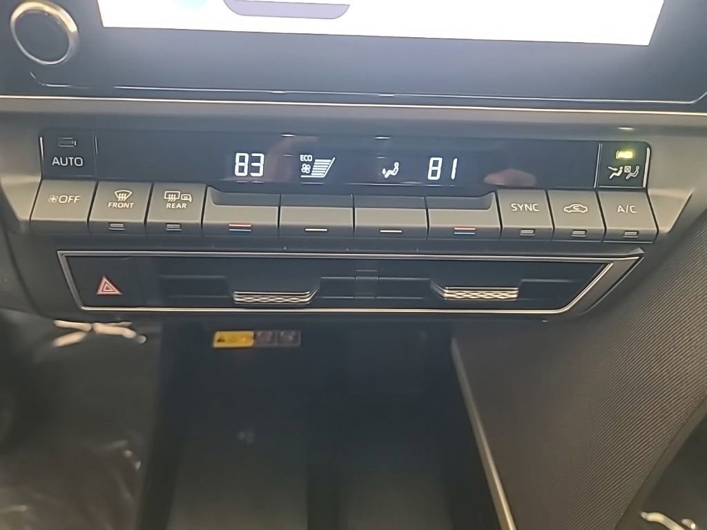 Used 2026 Toyota Camry LE FWD image 33