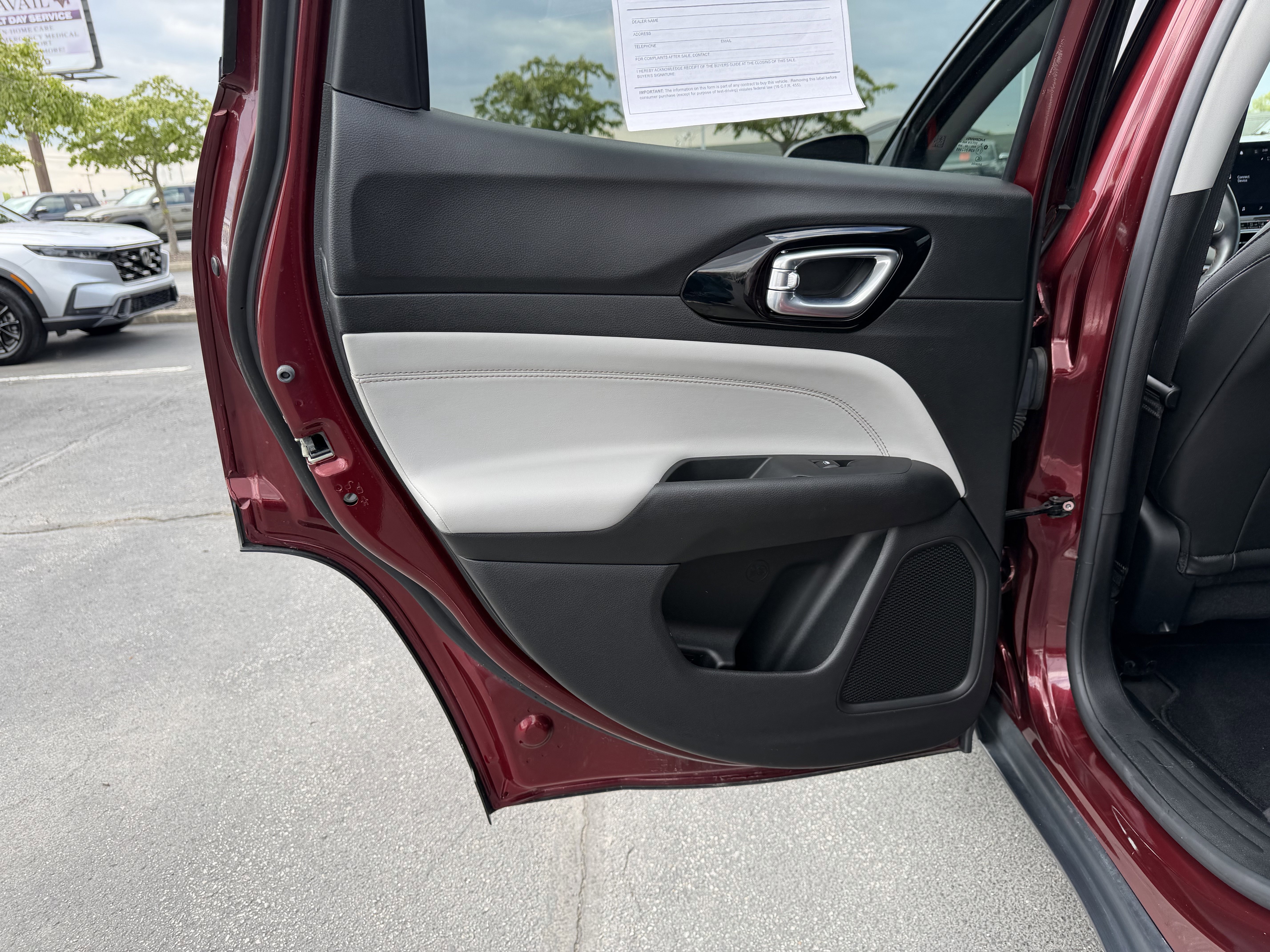 Used 2022 Jeep Compass Limited AWD/4WD image 19