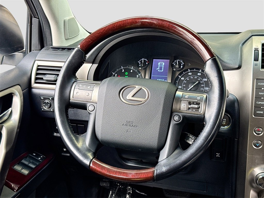 Used 2019 Lexus GX 460 image 18