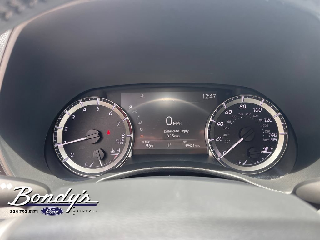 Used 2023 Toyota Highlander LE FWD image 4