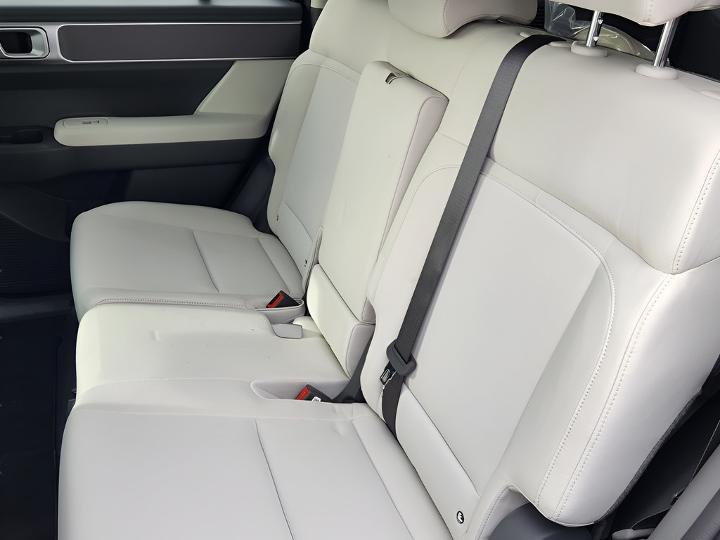 New 2026 Hyundai Santa Fe SE AWD/4WD image 11