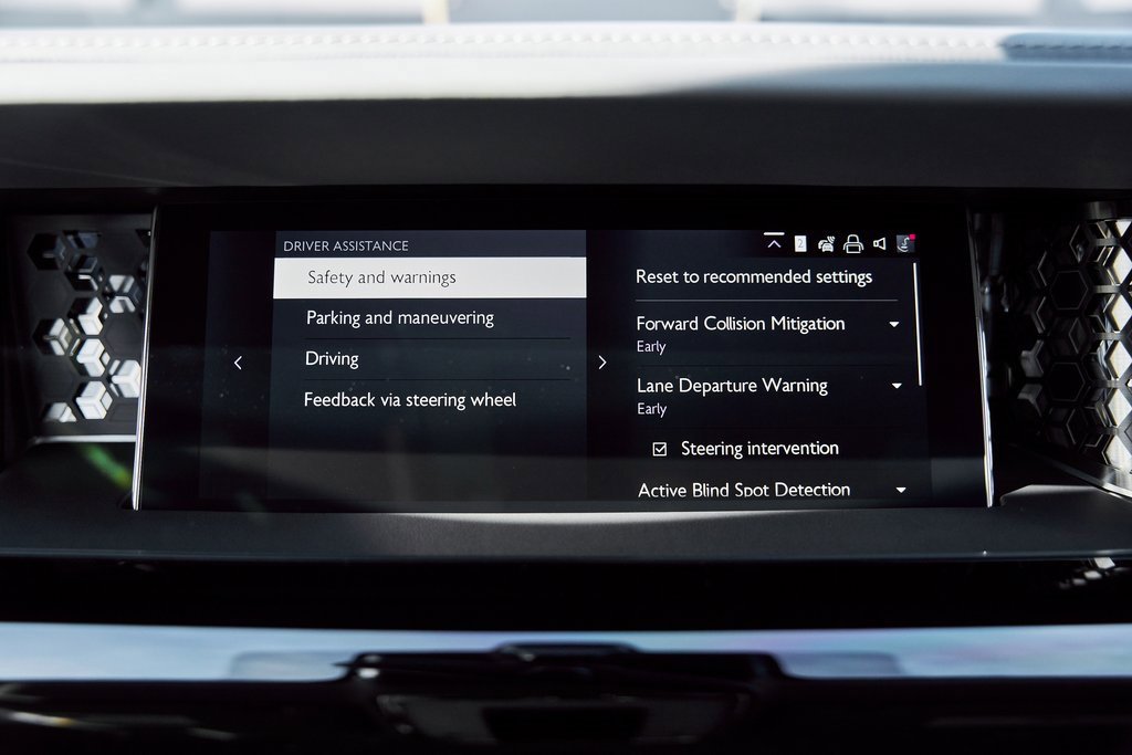 Used 2025 Rolls-Royce Phantom image 82