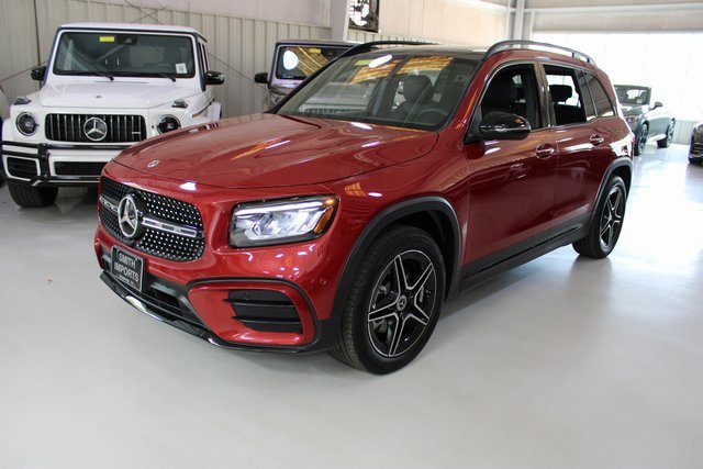 Used 2024 Mercedes-Benz GLB 250 4MATIC image 40
