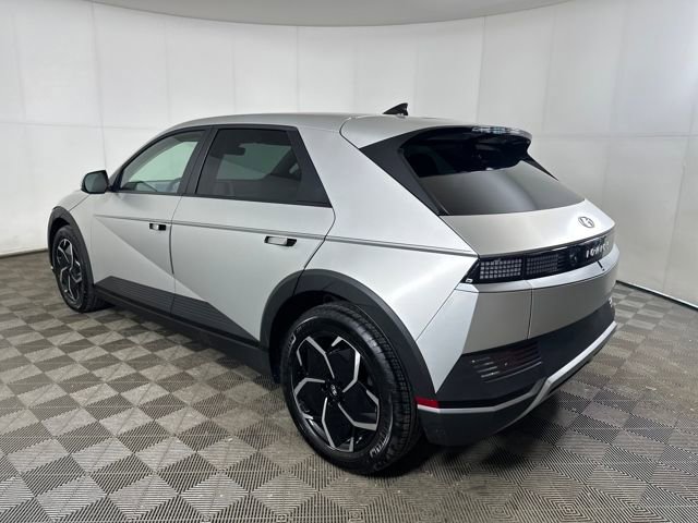 Used 2024 Hyundai Ioniq 5 SEL image 5