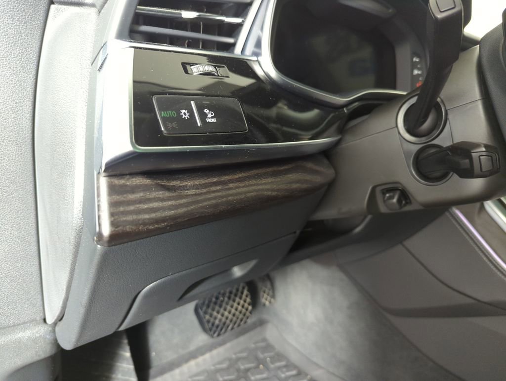 Used 2023 Audi Q8 Prestige w/ Prestige Package image 26