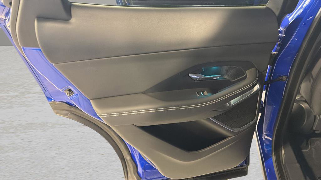 Used 2019 Jaguar E-PACE R-Dynamic HSE image 14