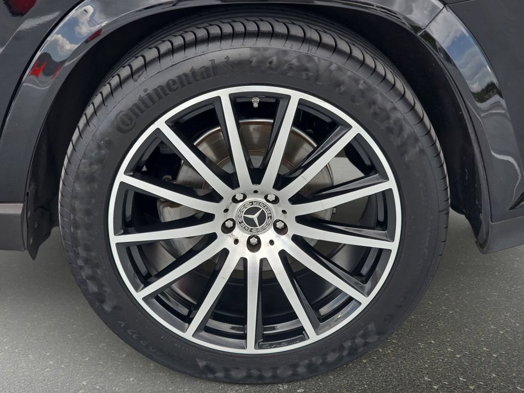 Used 2024 Mercedes-Benz GLS 450 4MATIC image 31
