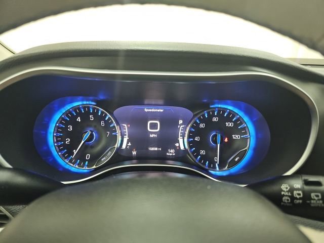 Used 2020 Chrysler Pacifica Limited FWD image 27