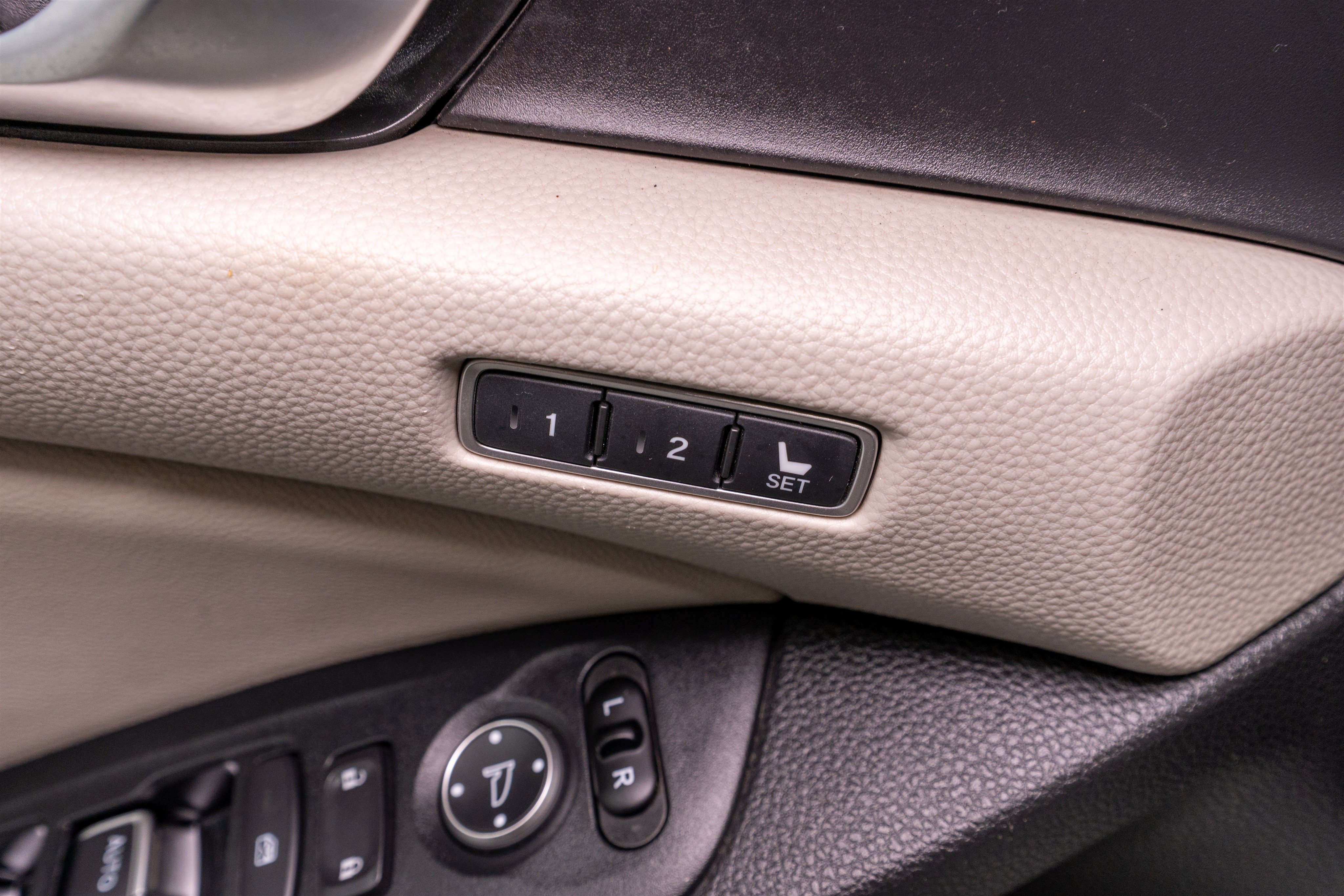 Used 2018 Honda Accord EX-L image 14