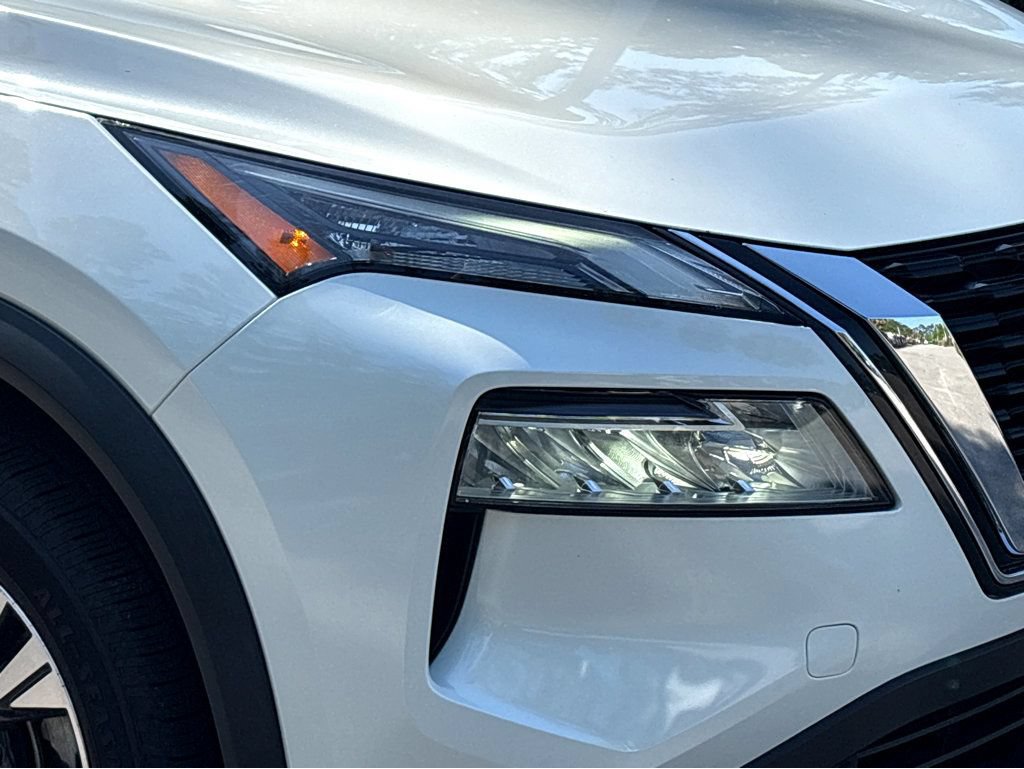 Certified 2023 Nissan Rogue SV FWD image 21