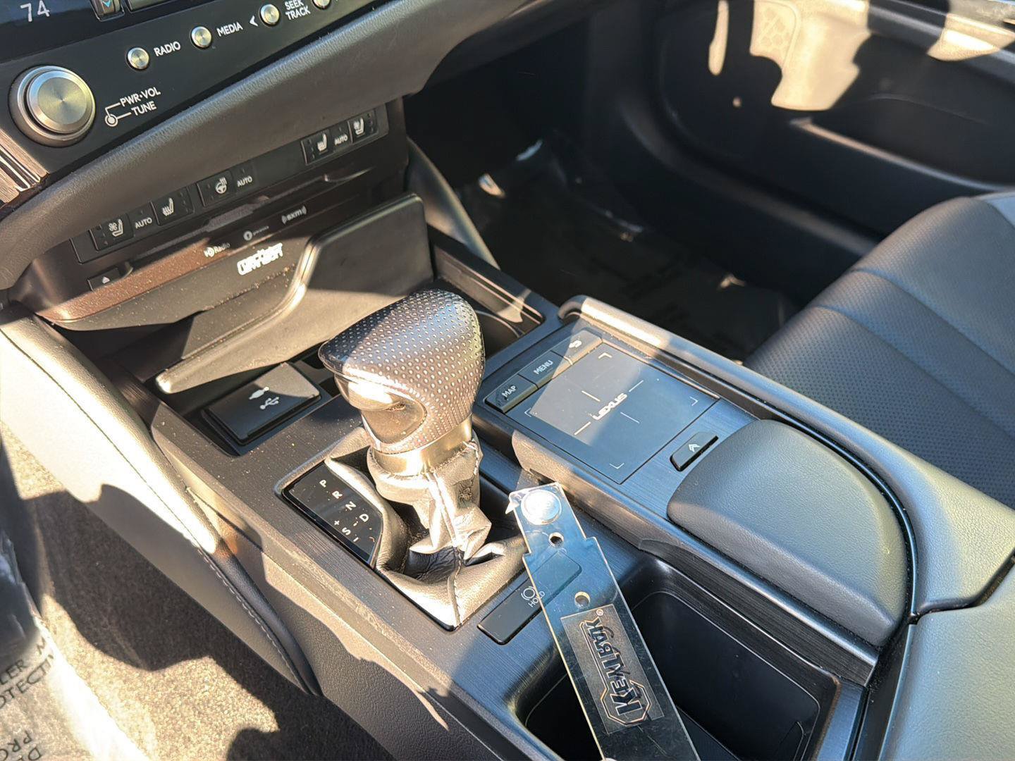 Certified 2022 Lexus ES 350 F Sport w/ Accessory Package 2 FWD image 29