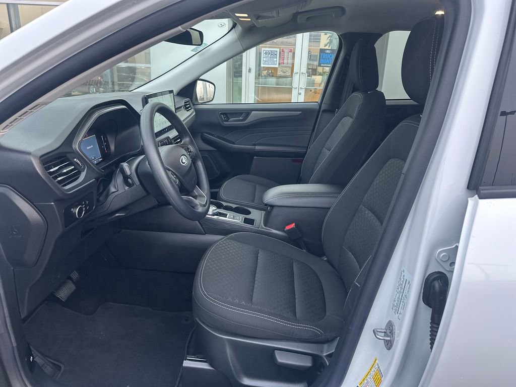 Used 2025 Ford Escape Active w/ Tech Pack #1 image 9