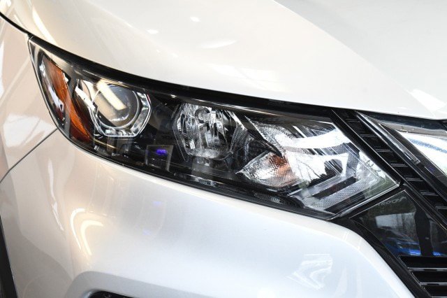 Used 2022 Nissan Rogue Sport SL AWD/4WD image 4